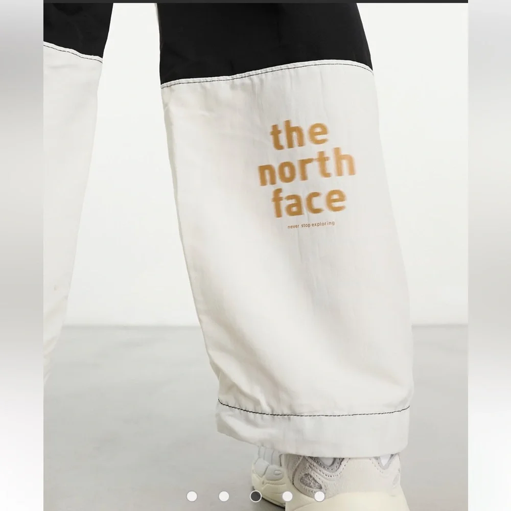The North Face Women’s Nylon Easy Pants Black and White Color Block - Picture 6 of 16